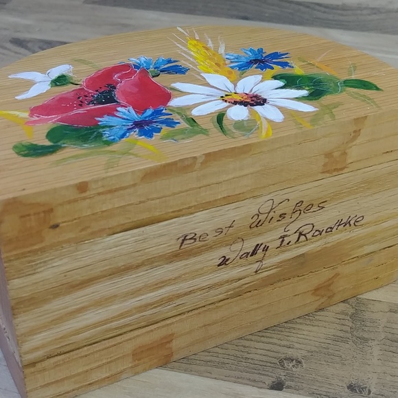 Vintage Wood Floral Handmade Hand Painted Napkin Holder Signed - Picture 3 of 6